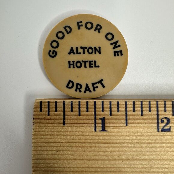 Vintage Alton Hotel Good For One Draft Drink Plastic Token Soudus Bay NY? 1.5" - Picture 4 of 5